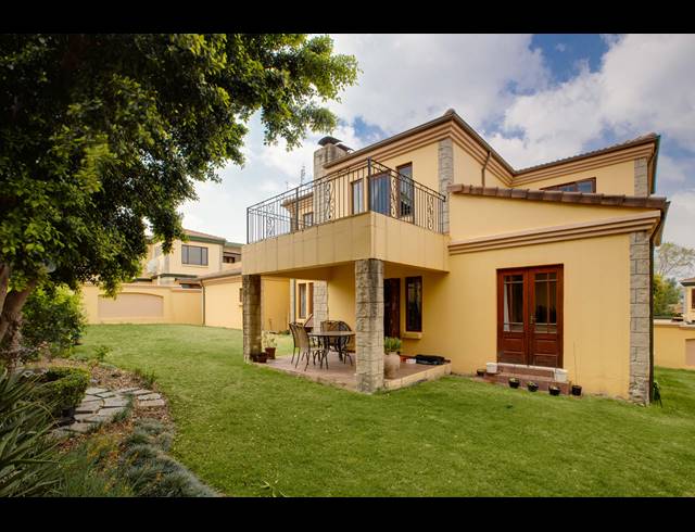 3 BEDROOM CLUSTER TO LET IN FOURWAYS